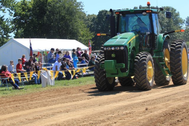 johndeere8510formanfarmsdrivenbyrussrolke.jpg