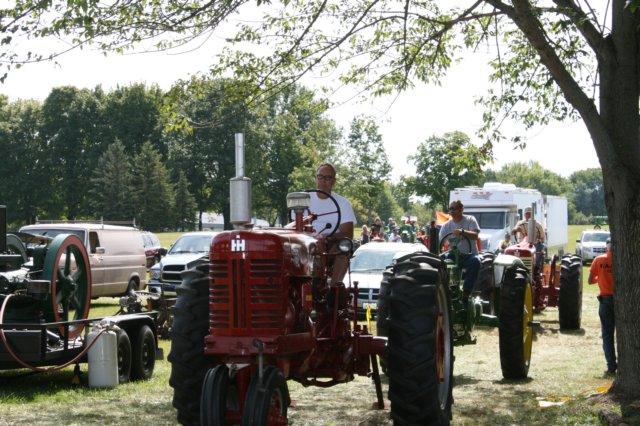 rickstump1955ihfarmall400diesel.jpg