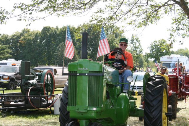 ronloesci1952johndeere60.jpg