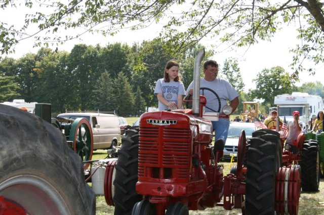 tomgentry1947farmallm.jpg