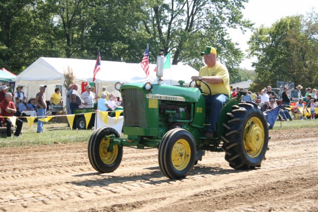 johndeere1010.jpg