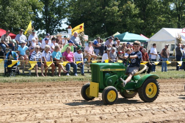 johndeere1103.jpg