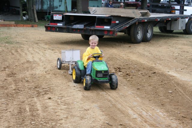 ethanrolkepullingjohndeerepowerpulltractor5.jpg