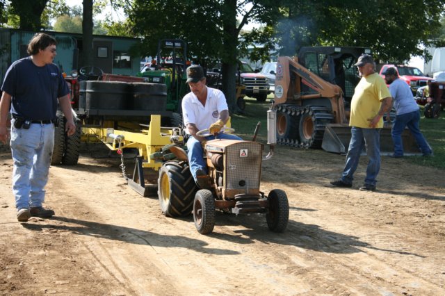 gardentractorpulls11.jpg