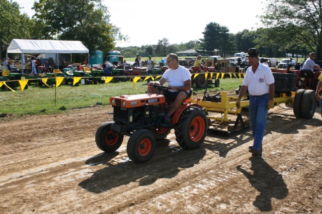 gardentractorpulls22.jpg