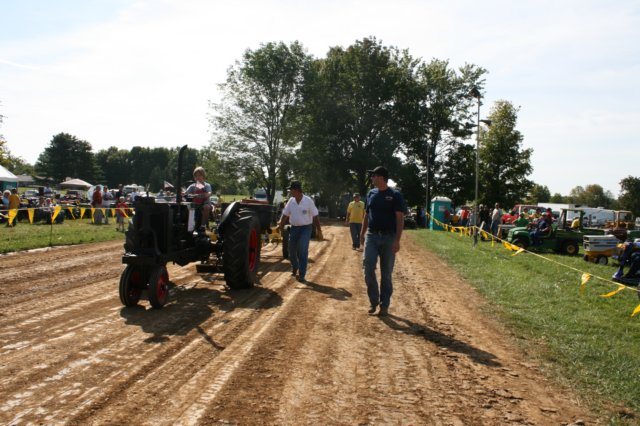 gardentractorpulls27.jpg