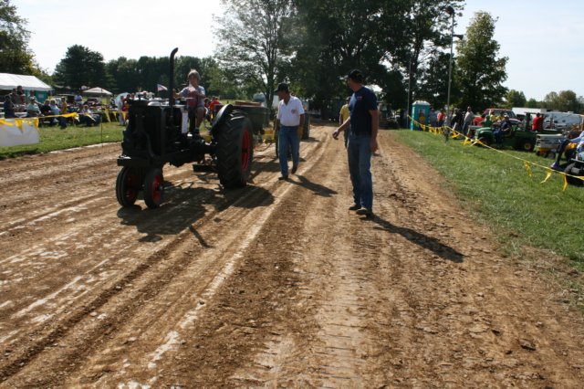 gardentractorpulls28.jpg