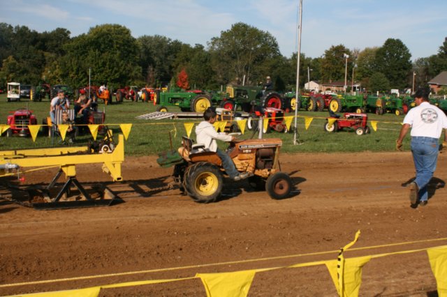 gardentractorpulls3.jpg