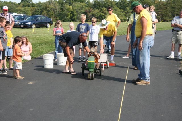 pedaltractorpulls17.jpg