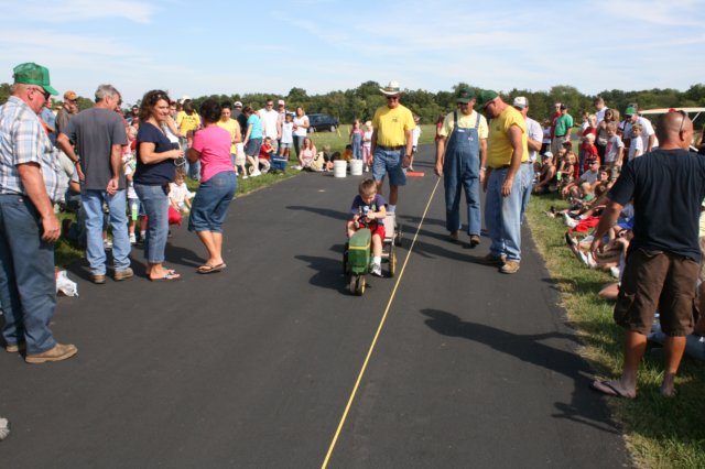 pedaltractorpulls19.jpg