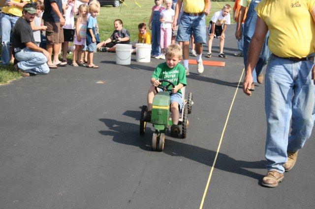 pedaltractorpulls21.jpg