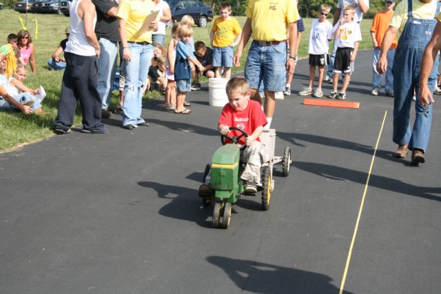 pedaltractorpulls22.jpg