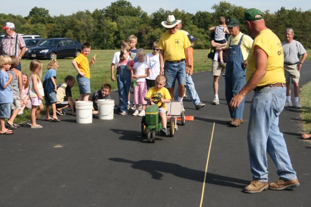 pedaltractorpulls25.jpg