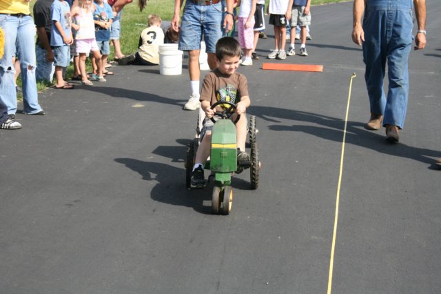 pedaltractorpulls27.jpg