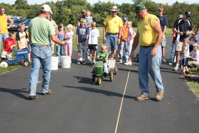 pedaltractorpulls3.jpg